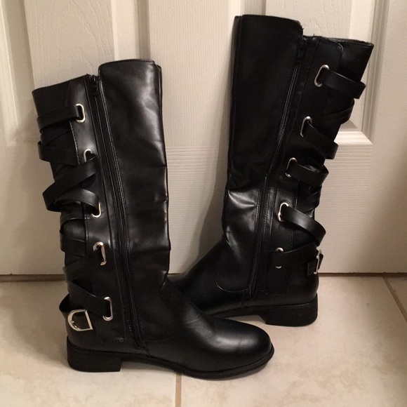 Black knee high boots w/ strap lacing & zippers. - Picture 6 of 6